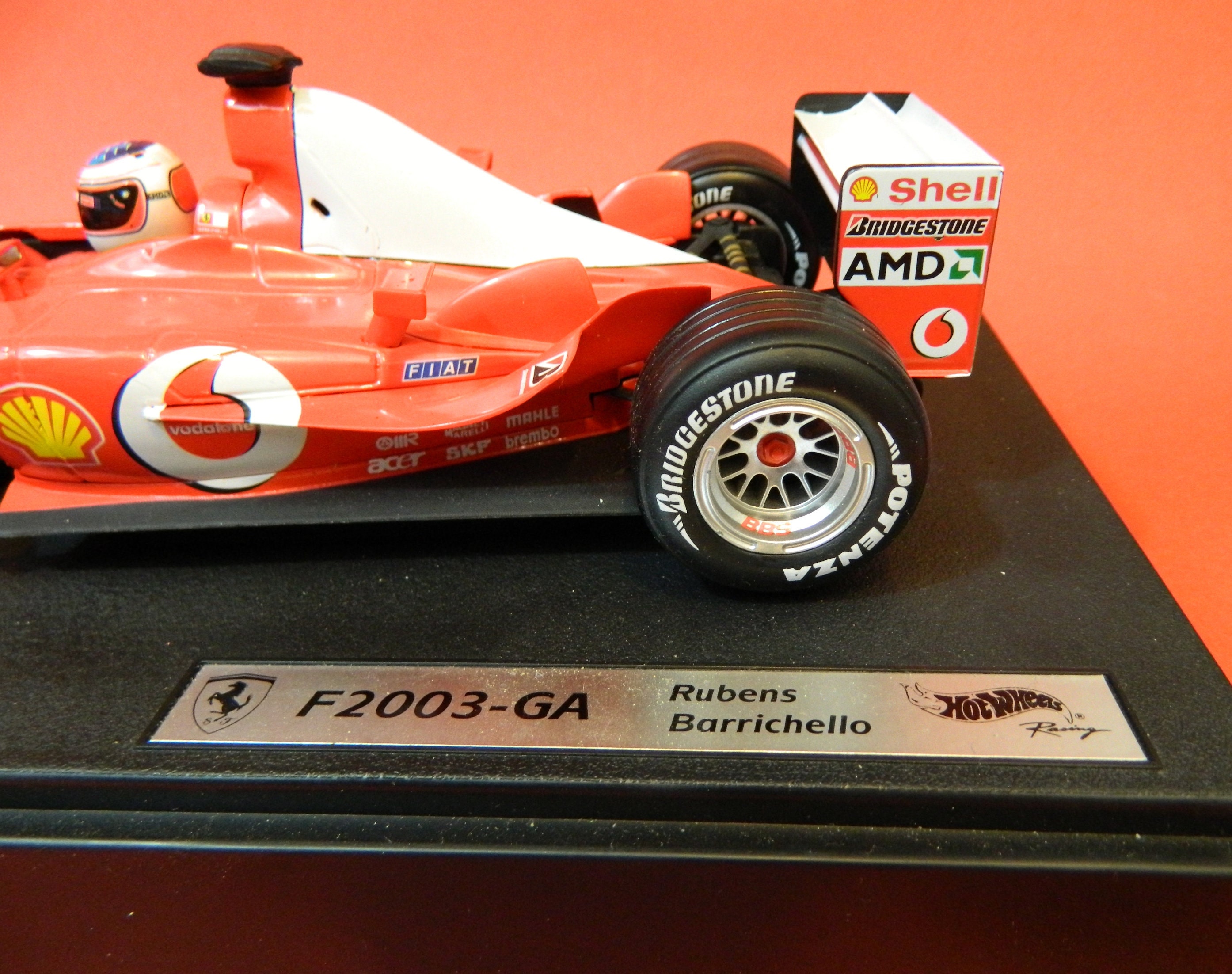1/18、フェラーリ、F1、ルーベンス バリチェロ F 2003 GA シェル