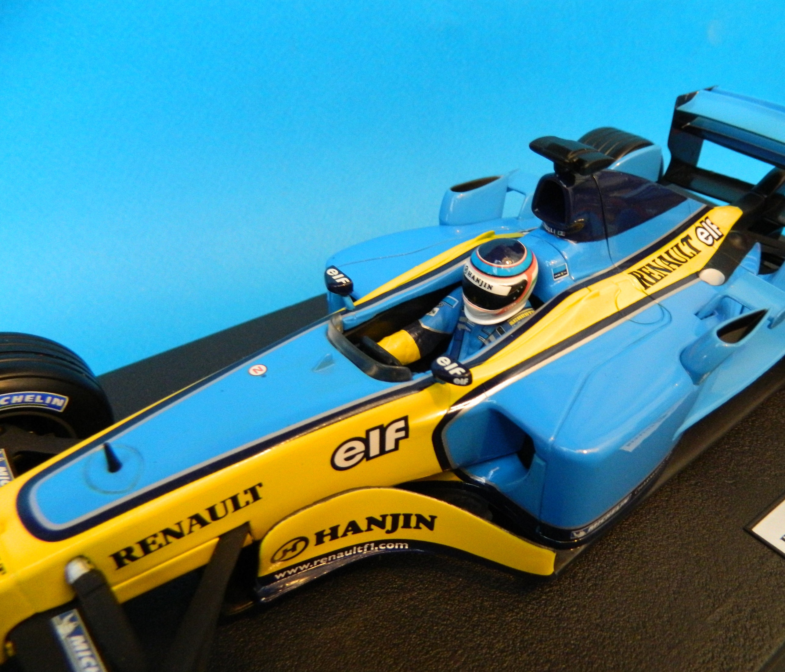 Hot Wheels 1/18 Renault F1 R23 - Jarno Trulli Racing Car - Etsy