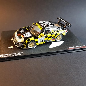 Maquette MotorMax Porsche 356B, 1/24, Jaune Métal, Kit Moteur Apparent, Neuve