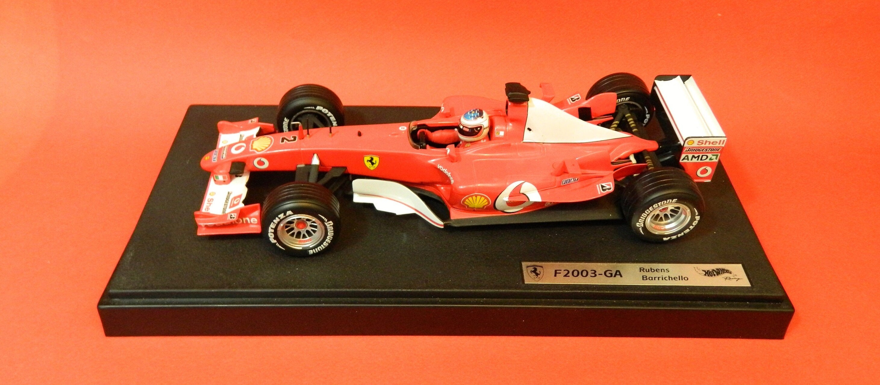 Ferrari F2003-GA 1/18ルーベンス・バリチェロ フェラーリ F2003-GA の仕様と情報