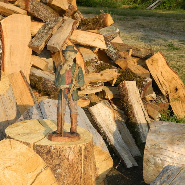 Beeldsculptuur "De Montagnard van de Alpen" gemaakt in parastone immitatie polychroom hout. SIC merk, gesigneerd