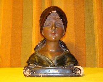 Buste,statue,ancienne,platre,art,déco,populaire,numéro,577,jeune femme,"Au village",patine,charme,32x27x15Cm,3,3Kg