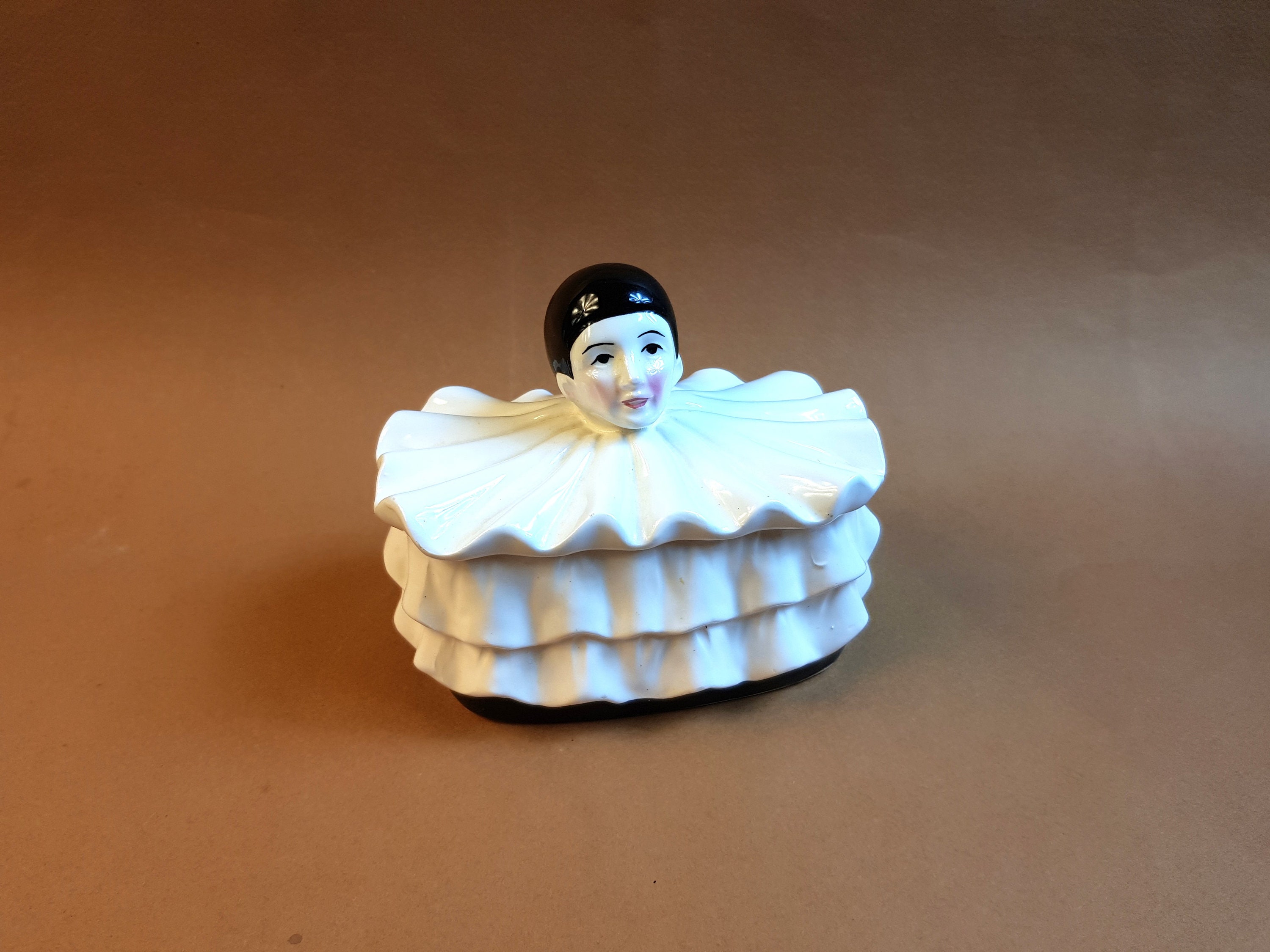 Lot Décoration En Porcelaine - Figurine Pierrot Et Boîtes à Bijoux - Occasion