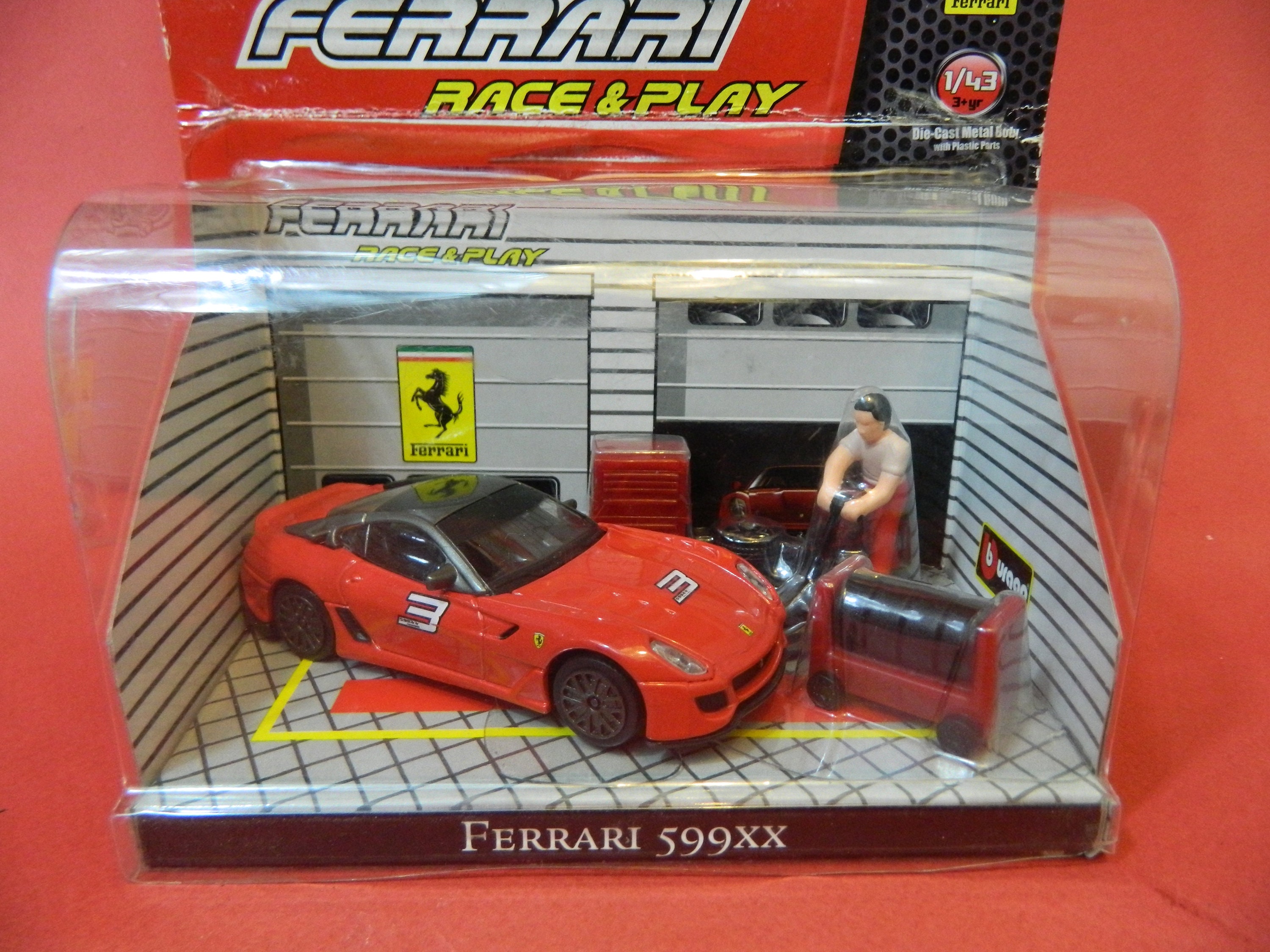 1:43,ferrari,599 Xx,burago,#3 Collection Race & Play Boite Diorama