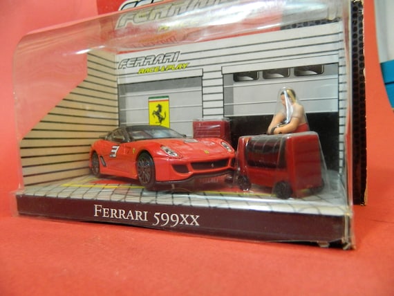 1:43,ferrari,599 Xx,burago,#3 Collection Race & Play Boite Diorama