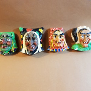 Conjunto,lote,4,figurillas,grandes,relieves,máscaras,Folklorique,Allemand,Autriche,rodhoid,résine,8x8x5Cm environ,trous,suspession,