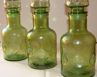 Grande,carafe,bouteille,flacon,verre,moulé,bullé,poussé,vert jade, bouchon étanche,240x105mm,contenance 1 litre,Vintage
