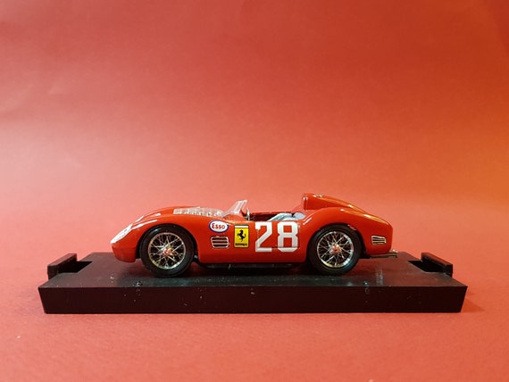 1:43 Ferrari 250 TRS 1960 #28 - Pedro Rodriguez Governor's Trophy