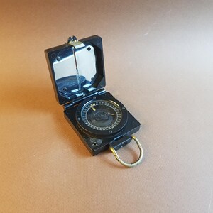 Vintage British Army Marching Compass, WW2 Military Mirror Compass