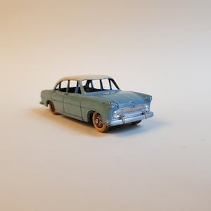 1/43,Dinky Toys,Simca Versailles,Meccano,Made in France,originale,tracce d'uso