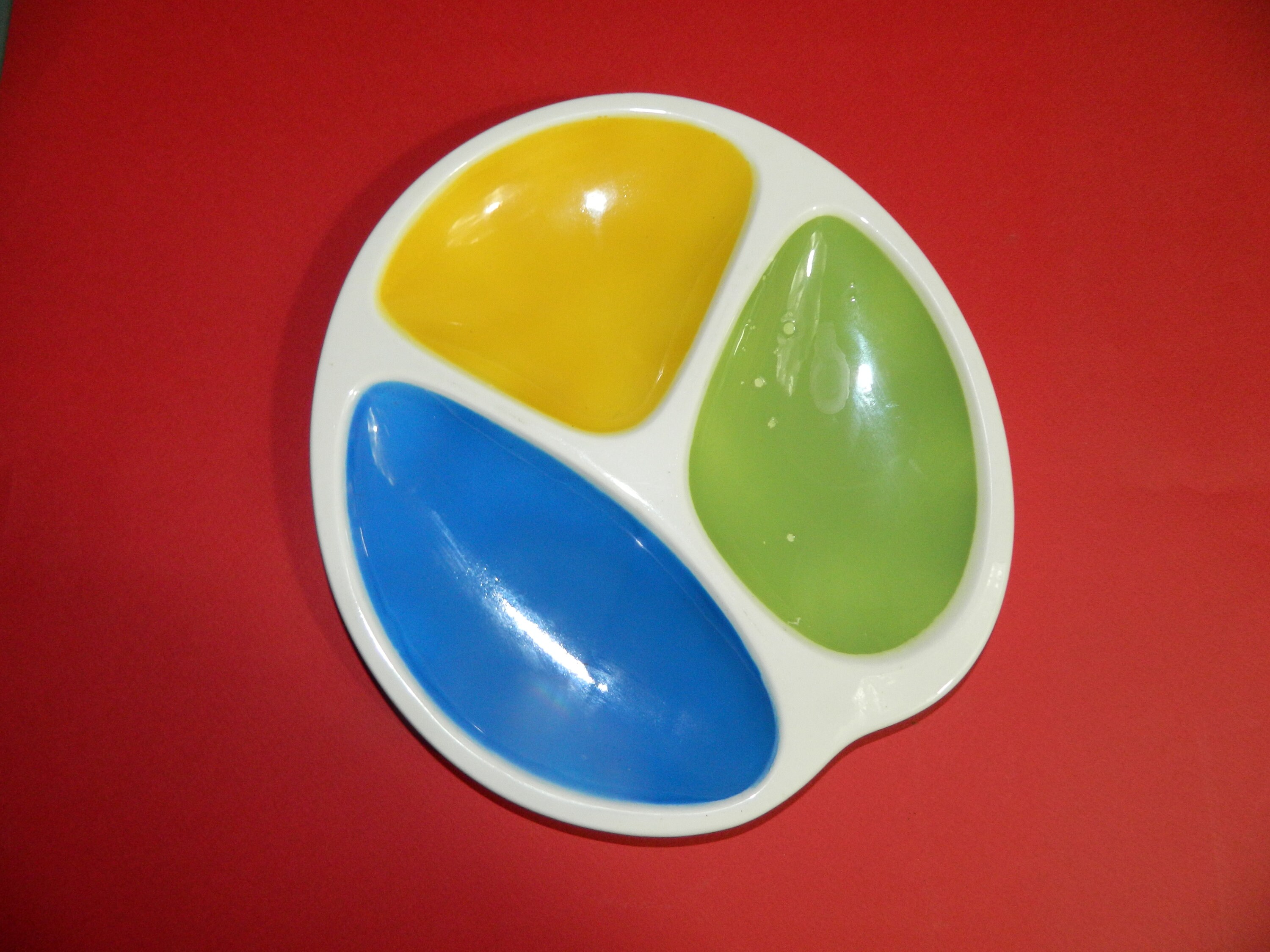 Faïence Émaillée de Gien France Blanc Vert Jaune Bleu Plat Aperitif avec Trois Compartiments Estampi