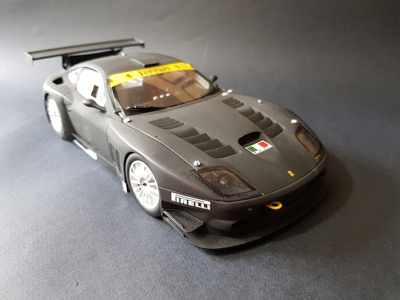 京商　1/18 フェラーリ 575 GTC Evoluzione 2005 Amazon.co.jp: 京商 1/18 フェラーリ 575 GTC 2005 ブラック