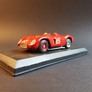 1:43,ferrari,500,TR,#65,Monza,1956,Gendebien,Portago,rouge,boite vitrine,surboite carton,Art Model,made in Italy