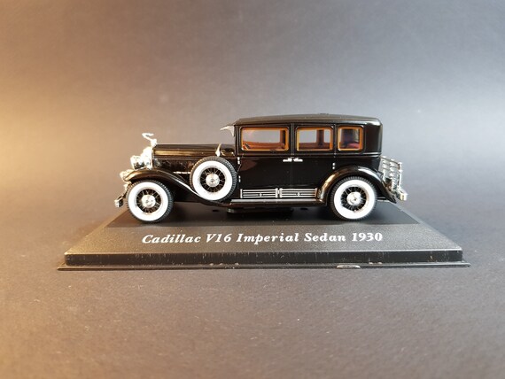 1/43,cadillac,v16,imperial,sedan,1930,boite Vitrine,voiture
