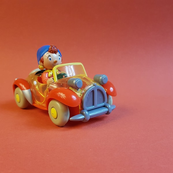 Voiture,Oui-Oui,plastique,rigide,boite,bonbons,buddies,collector,12x7x7Cm,mini féle capot