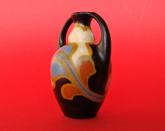 Regina Rosario,Holland # ceramique,d&#39;art vase,miniature a anses peint main decor floral stylisé Art nouveau 1920-1949 haut 5,8Cm Diam 3,8Cm