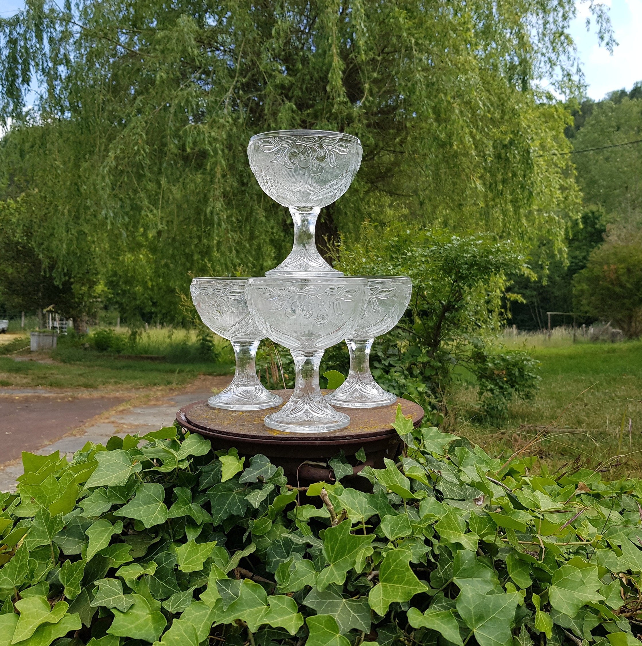 Ensemble,lot,4,coupes,glace,fruit,décor,cerise & feuille,cristal,moulé,préssé,130mm,110mm,1,6Kg,Made in Italy,excellent état