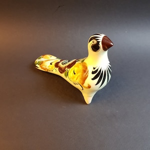 Pigeon,oiseau,ceramique,folklorique,Mexique,peint aux couleurs typiques,Tonale,par J. Campe