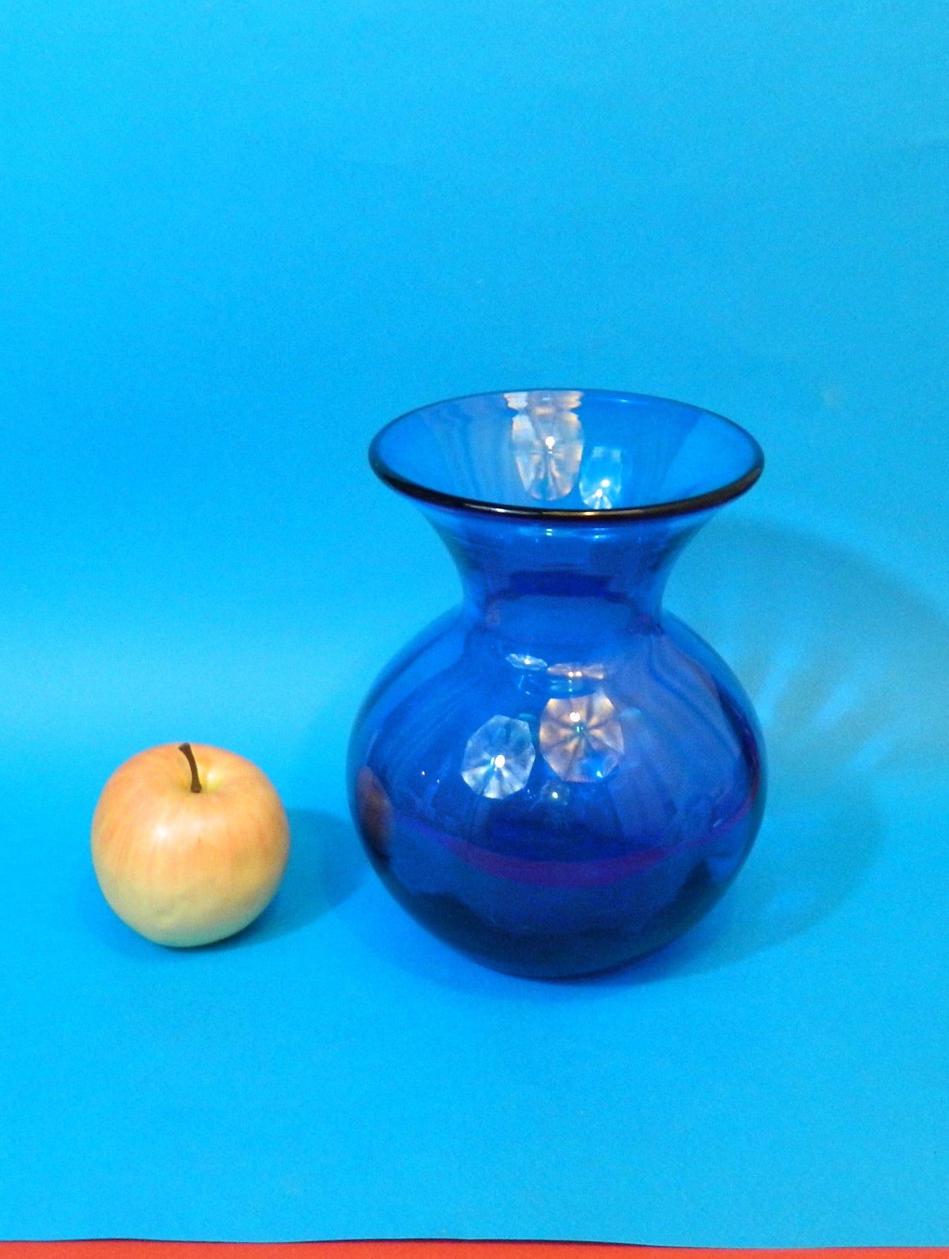 Vase Boule Evasée Bleu Cobalt Cristal France Soufflé Bouche Fait Main Art Déco/Retro 19x13cm