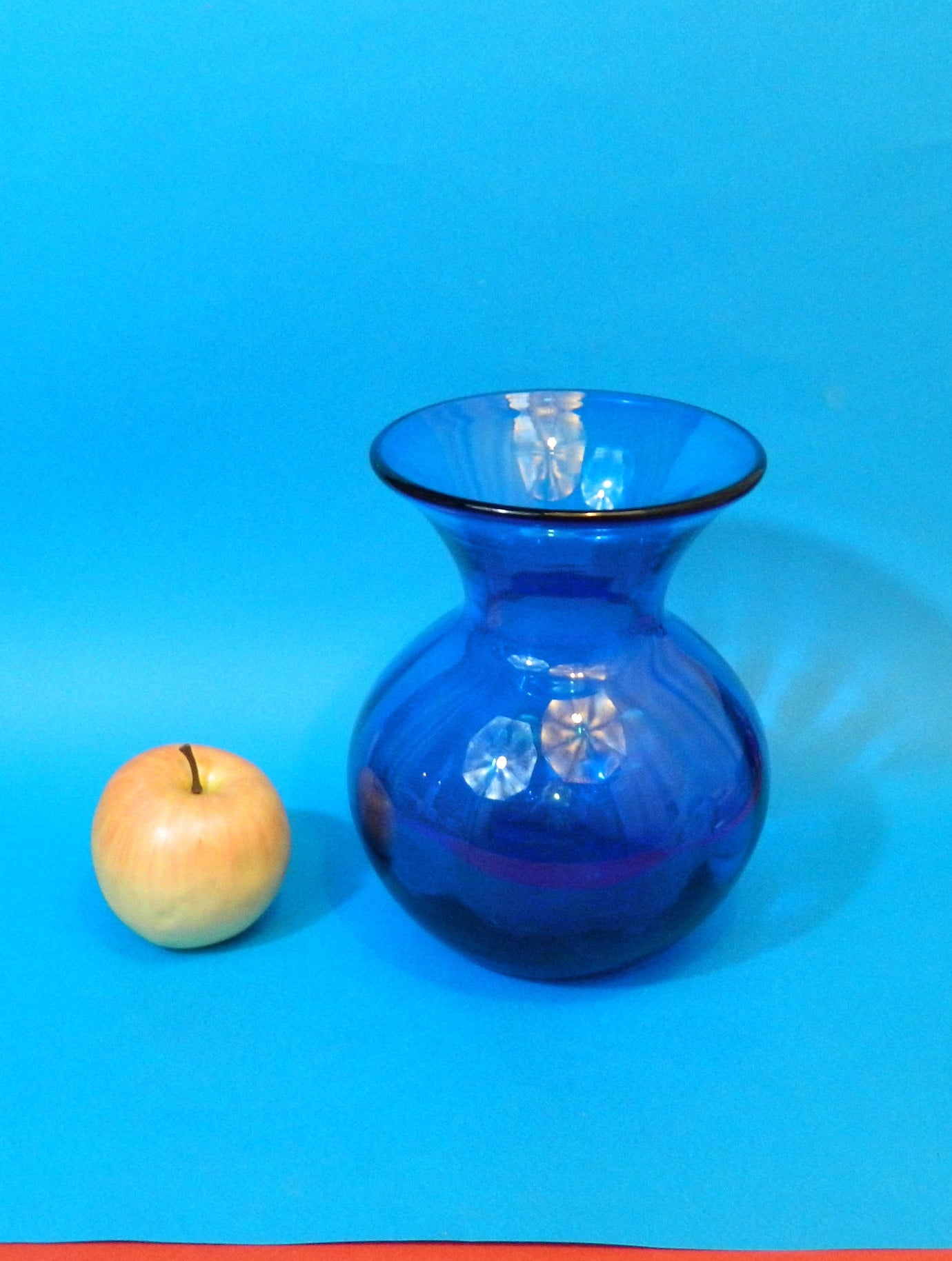 Vase Boule Evasée Bleu Cobalt Cristal France Soufflé Bouche Fait Main Art Déco/Retro 19x13cm