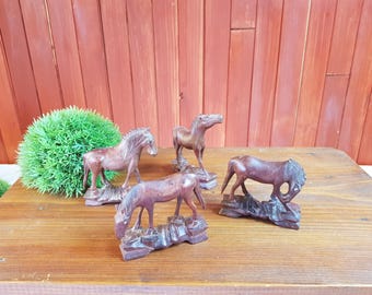 手作りの木製馬の彫刻、ユニークな素朴な芸術 - Etsy 日本