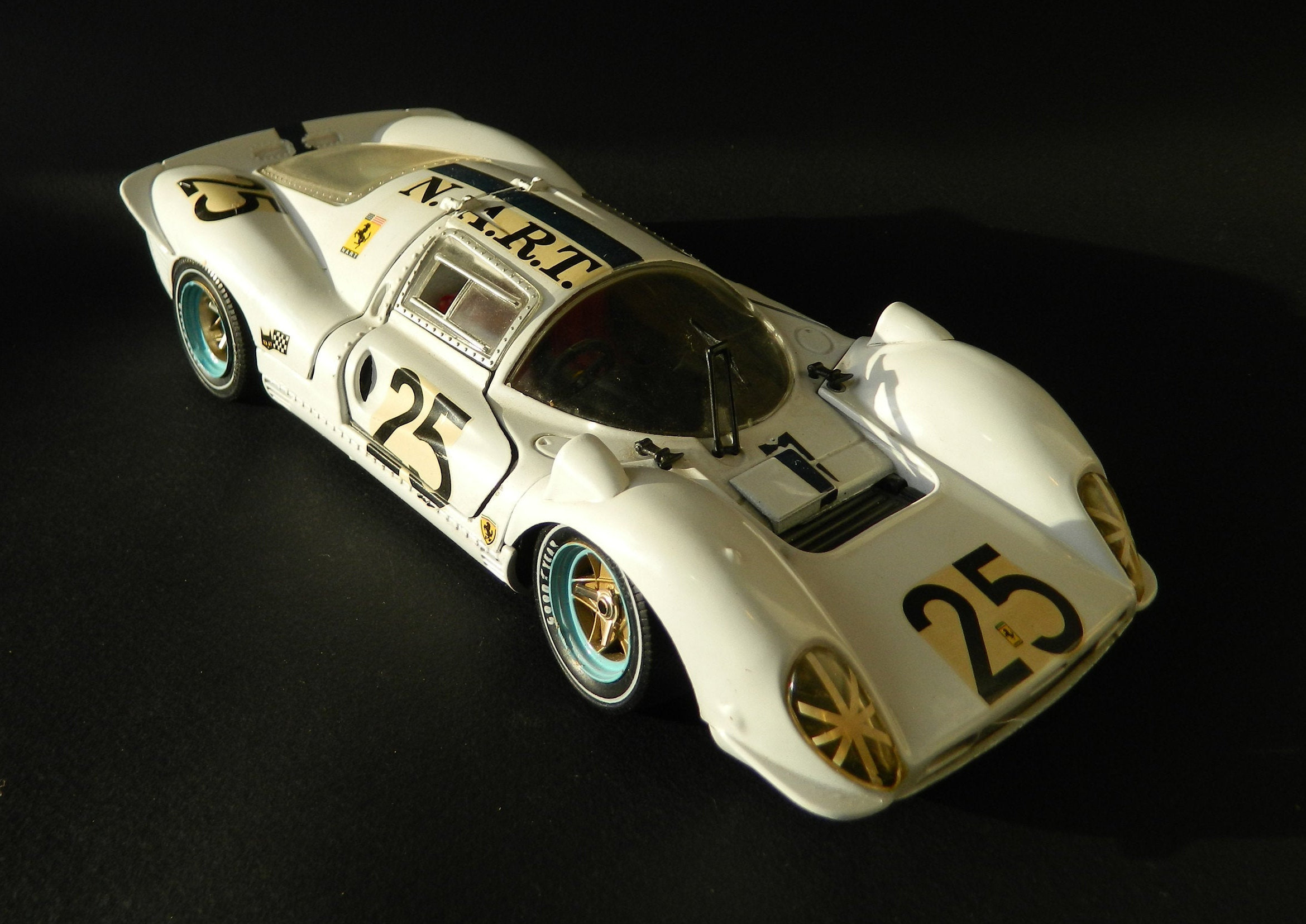 ジョエフエボリューション 1/18 フェラーリ P4 イタリア製 1:18