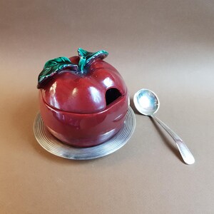 Ensemble de pots de confiture de pommes vintage : cuillère et soucoupe en métal argenté