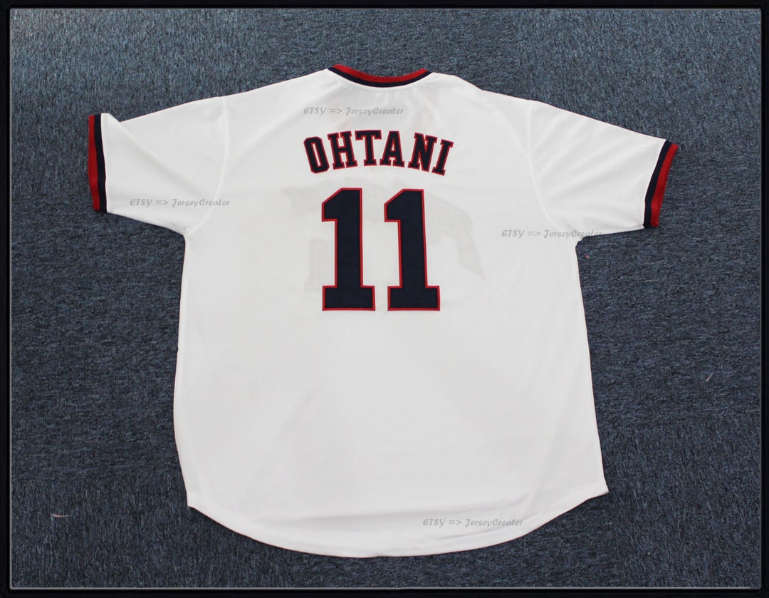 北海道日本ハムファイターズ OHTANI 11 ユニフォーム Lサイズ+もう一枚 北海道日本ハムファイターズ (ホッカイドウニッポンハム