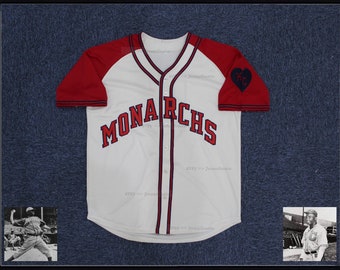 1940-talets Jackie #5 basebolltröjor Monarchs sydda beige och röda anpassade namn; Throwback-tröja; Ungdom/Vuxen/Dam/Herr