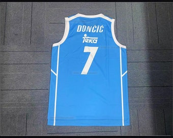 Throwback Doncic Doncic # 7 Spanien Madrid Basketball Trikot Royal Blue Europea Benutzerdefinierte Namen; Jugend / Kinder / Frauen / Männer Größe