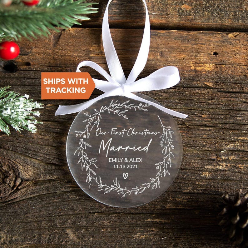 Vår första julgransprydnad för gifta | Nygift minne, Mr Mrs julgransprydnad, bröllopsträdprydnad, present till nygifta, parprydnad bild 1