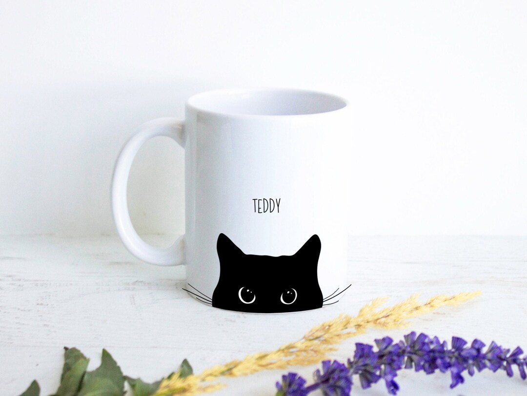 Взлома cup cat. Кружка кошка. Кружки с кошками. Кошка в кружке. Кошка с кружкой Минимализм.