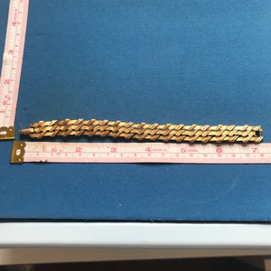 Vintage jewellery gold tone TRIFARI bracelet image 2