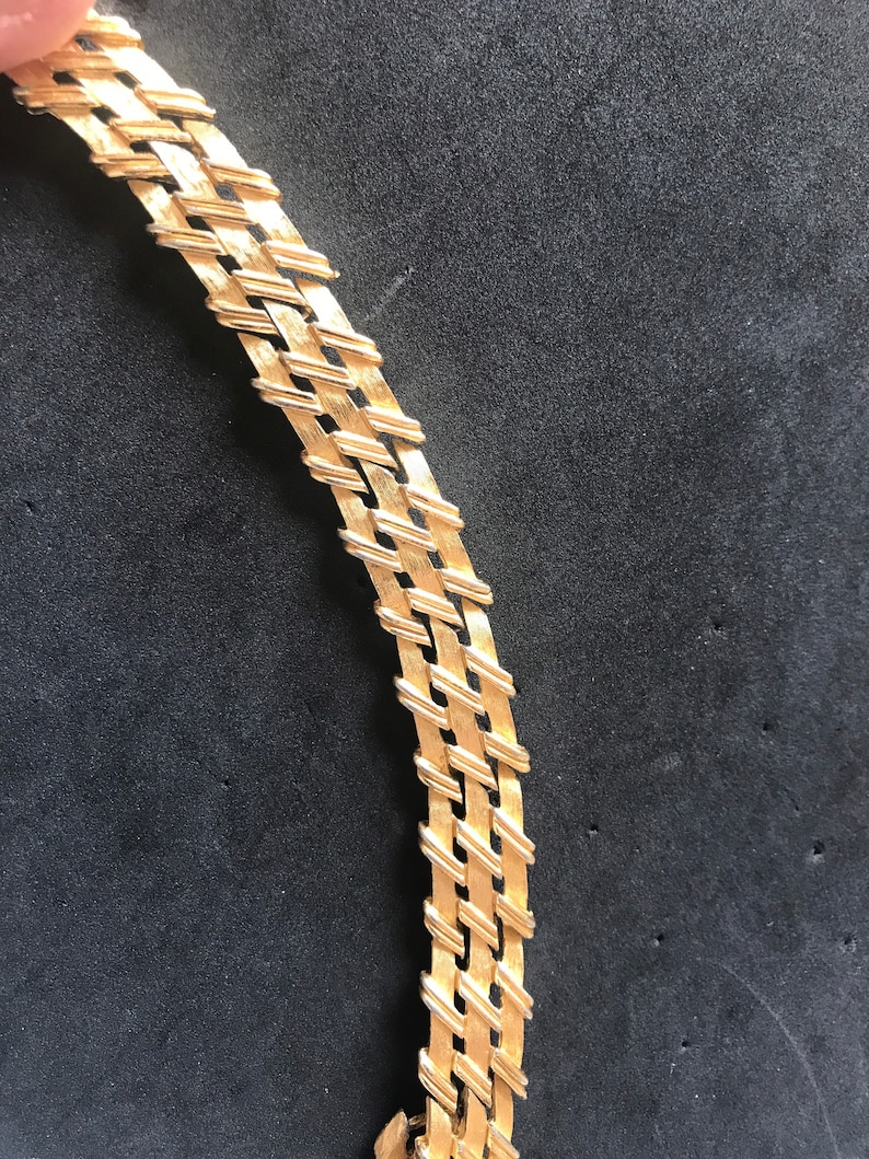 Vintage jewellery gold tone TRIFARI bracelet image 1