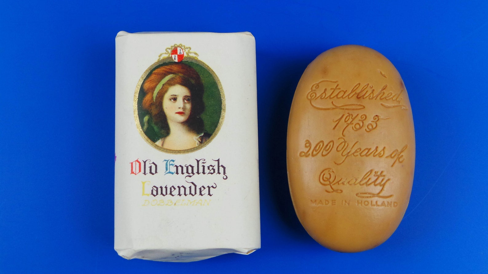 Antique Cardboard Box With Three Old English Lavender Soaps Dobbelman