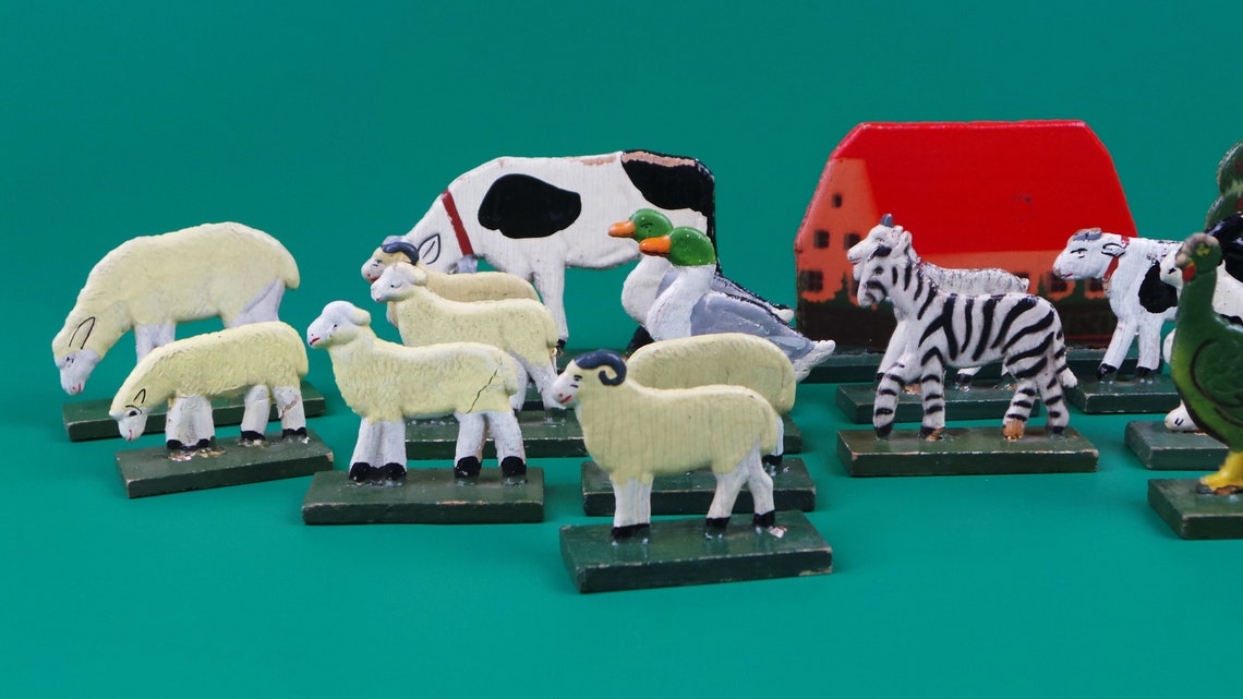 Playset of 28 Antique German Wooden Farm Animals Berthold Etsy