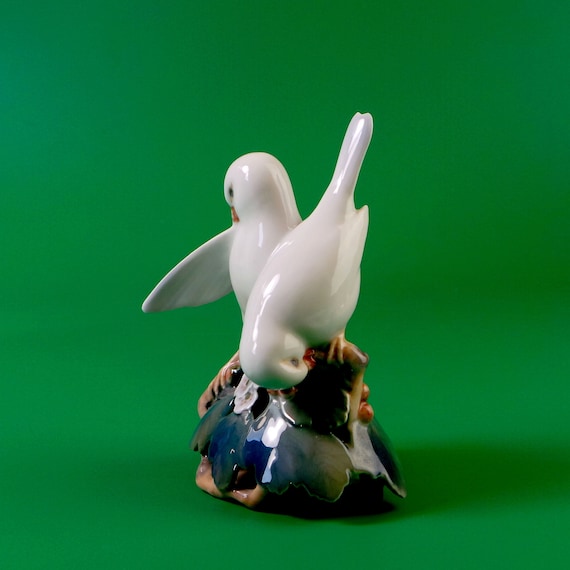 ヴィンテージ ロイヤル コペンハーゲン 磁器フィギュア：白い鳩