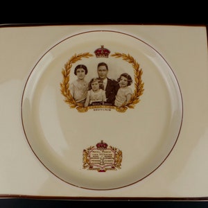 Vintage King George VI Coronation Plate: Royal Family Memorabilia