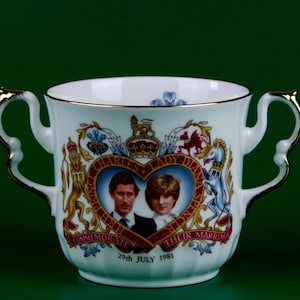 Antiker Porzellanbecher königliche Erinnerungsstücke Hochzeit Prinz Charles und Lady Diana Spencer Vintage-Souvenirbecher England