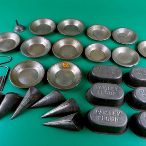 Set of 25 Antique Metal Baking Forms * Vintage Metal Baking Cake Molds * Retro Kitchen Utensils