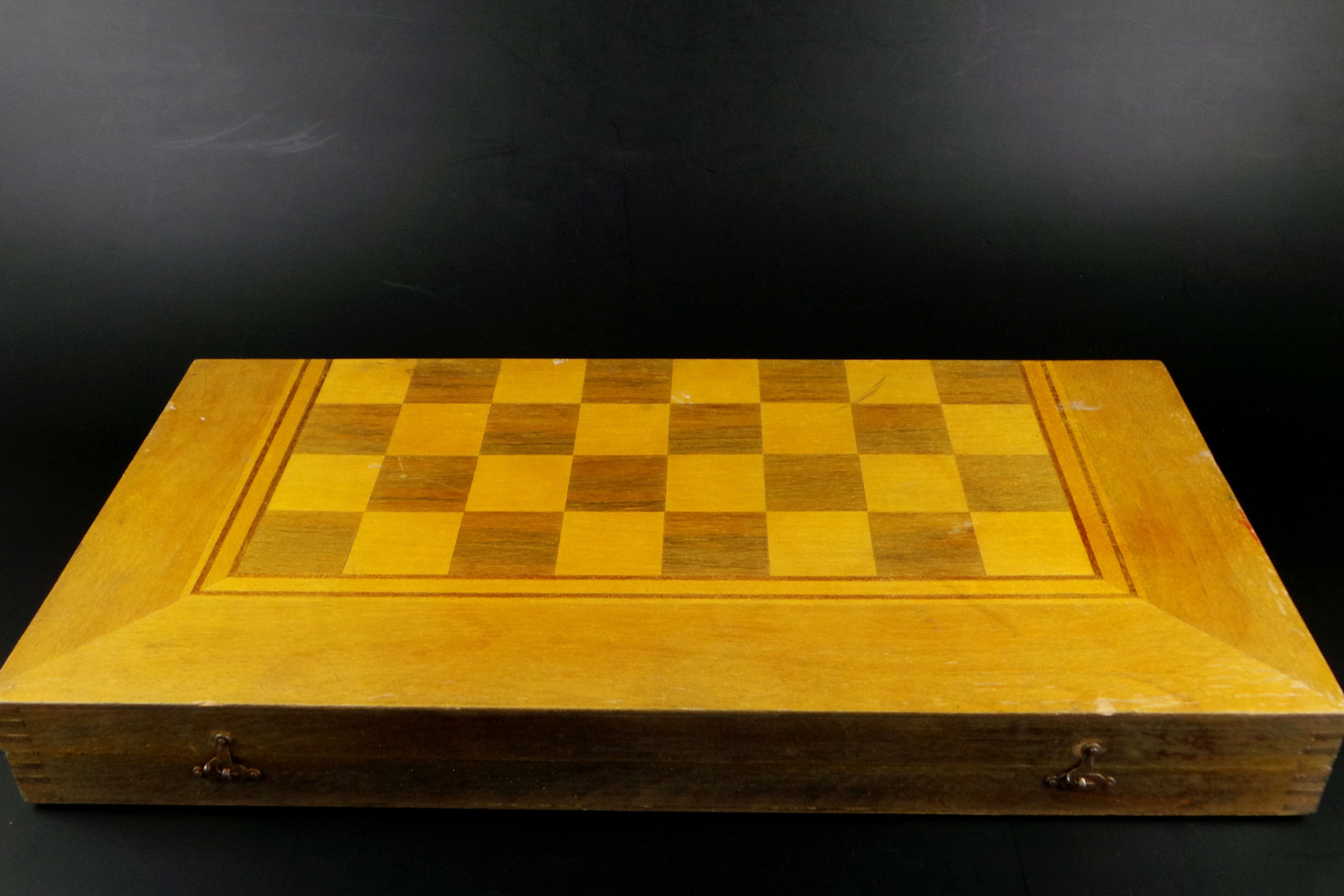 Amazon | バックギャモン Backgammon 木製 28cm×33.5cm ボード