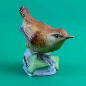 Antique Porcelain Figurine Bird Wren * Royal Worcester Bone China * Collectable Vintage Figurine * Made in England