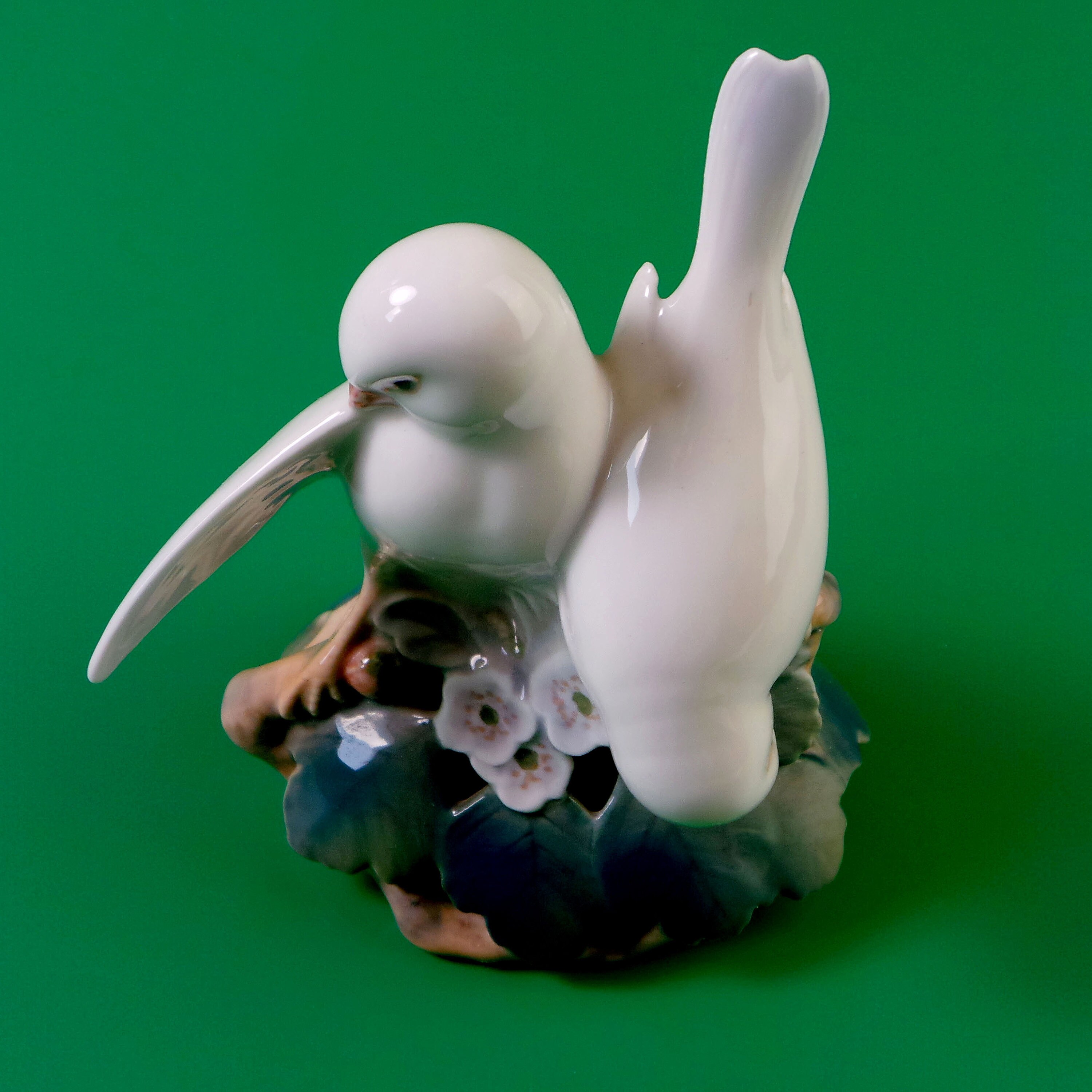 ヴィンテージ ロイヤル コペンハーゲン 磁器フィギュア：白い鳩