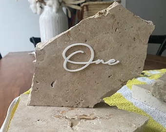 Texto del número de mesa de piedra de travertino / Texto del número de mesa solamente / Números de mesa de piedra de boda / Decoración de la boda / Buenos deseos / Personalizado