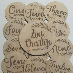Disque 13 pièces en bois pour bébé + faire-part | Suivi mensuel de bébé gravé | Jalon mensuel pour bébé | Cadeau bébé | Cadeau baby shower