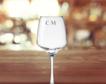 Personalised Laser Etched Wine Glass – 400ml Custom Gift for Weddings, Birthdays or Bridesmaids, Elegant 400ml personalised wine glass.