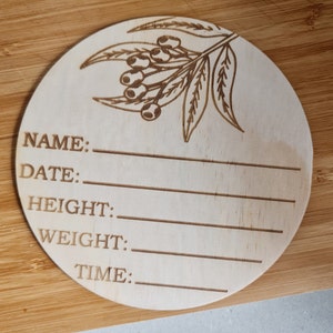 Eucalyptus | Faire-part de naissance | Bois Gravé | Cadeau nouvelle maman | Cadeaux de douche de bébé | Jalons | Nouveau signe né