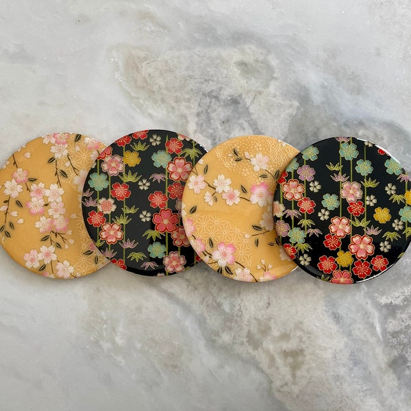 和柄コースター（反対が引きつける）Set of 4 Round Opposites Attract Floral Japanese Yuzen Chiyogami Washi Paper Wooden Epoxy Resin Coasters
