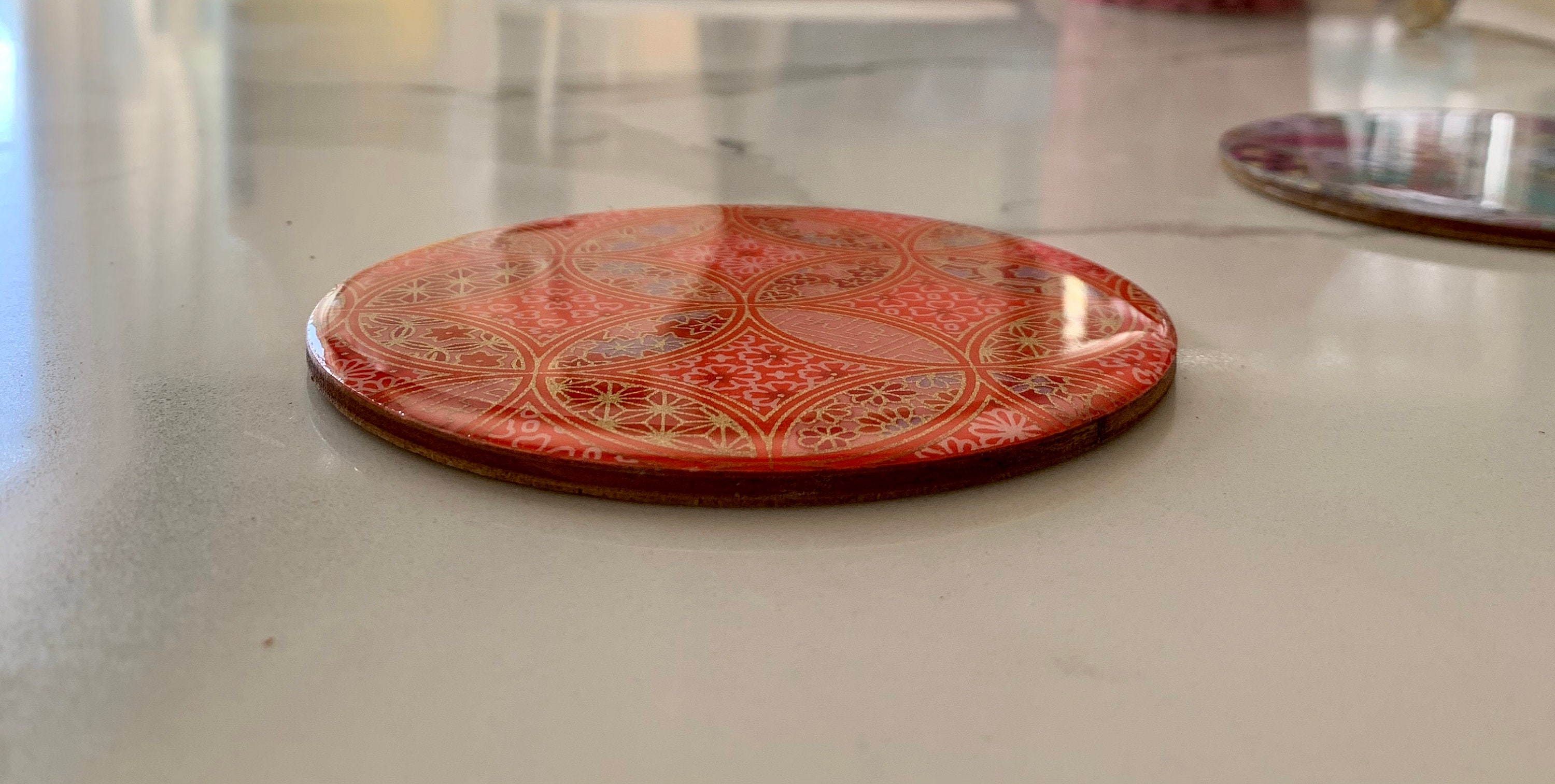 30% off SALE 和柄コースター(赤と紫の丸い花柄)set of 4 Red 30% off SALE 和柄コースター(赤と紫の丸い花柄)set of 4 Red