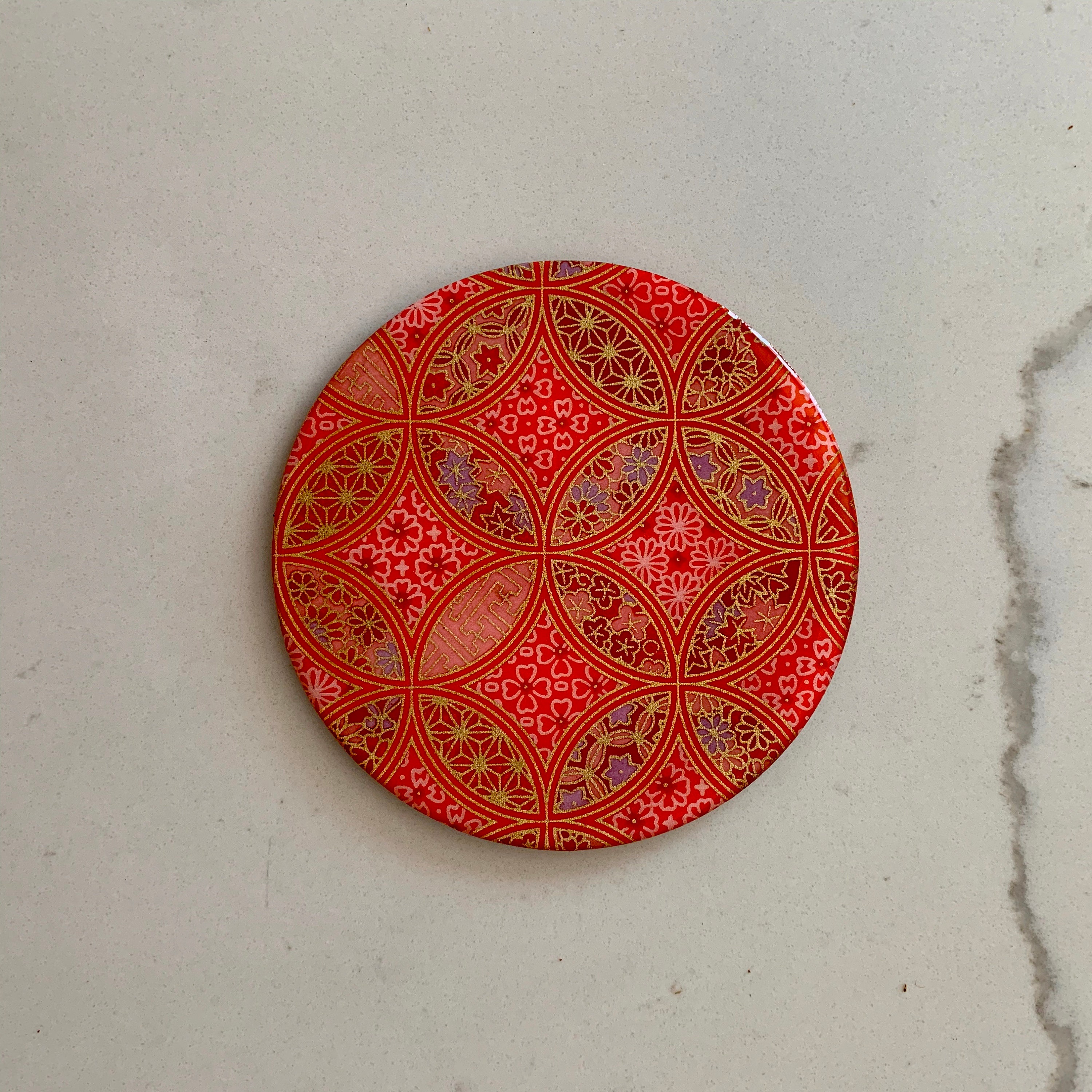 30% off SALE 和柄コースター(赤と紫の丸い花柄)set of 4 Red 30% off SALE 和柄コースター(赤と紫の丸い花柄)set of 4 Red